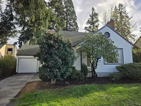 9436 NE Prescott Street Portland OR 97220