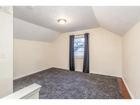 9436 NE Prescott Street Portland OR 97220