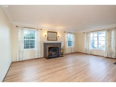 9436 NE Prescott Street Portland OR 97220