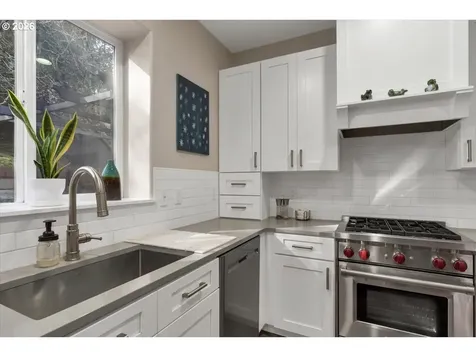1155 Little John Loop Salem OR 97304