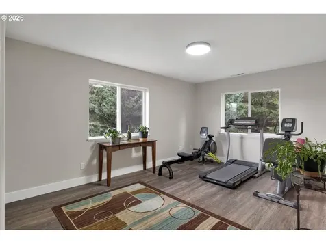 1155 Little John Loop Salem OR 97304