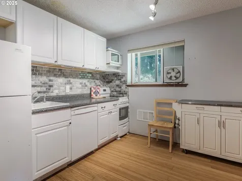 40440 Old Highway 30 Astoria OR 97103