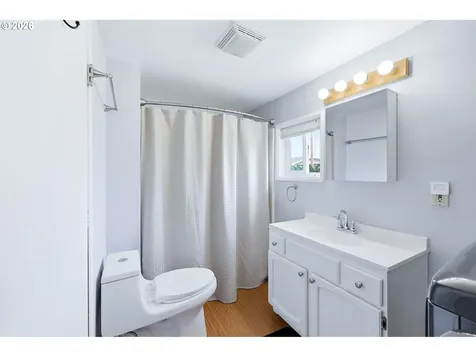896 5th Street Lafayette OR 97127