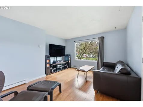 896 5th Street Lafayette OR 97127