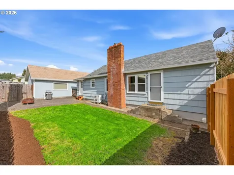 896 5th Street Lafayette OR 97127
