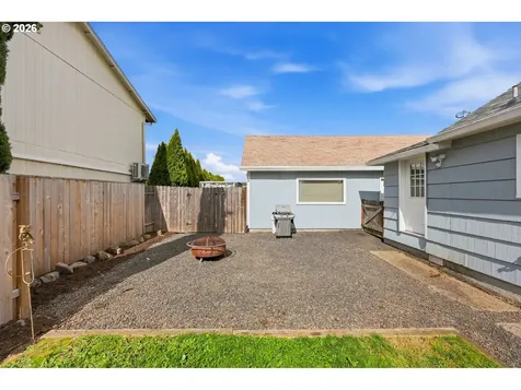 896 5th Street Lafayette OR 97127