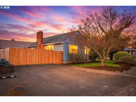 896 5th Street Lafayette OR 97127