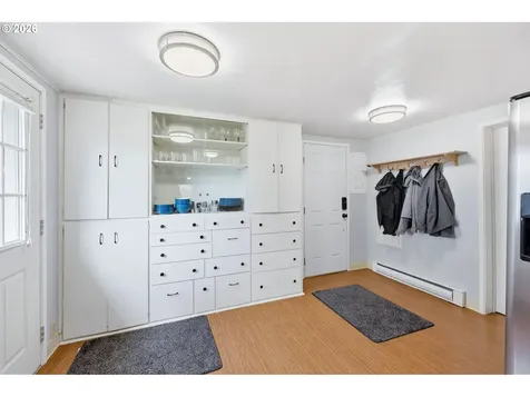 896 5th Street Lafayette OR 97127