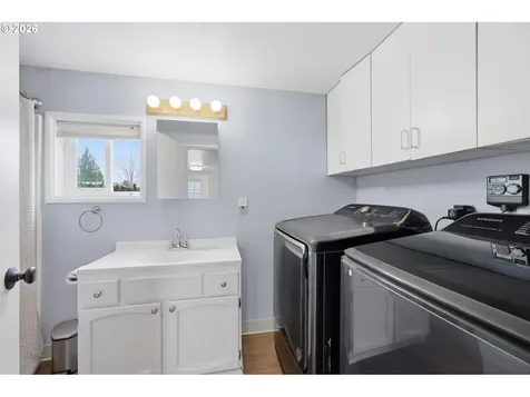 896 5th Street Lafayette OR 97127