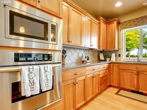 1600 S Redwood Street Canby OR 97013