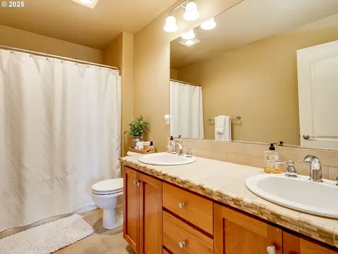 1600 S Redwood Street Canby OR 97013