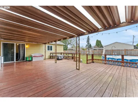 18335 NE Flanders Street Portland OR 97230
