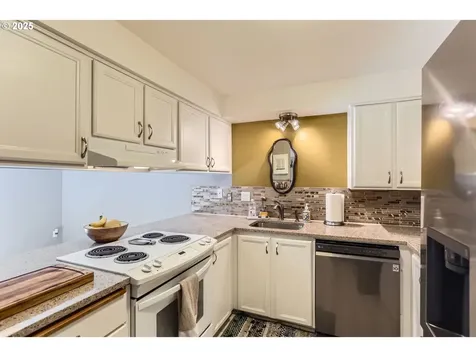6807 SW 180th Avenue Beaverton OR 97007