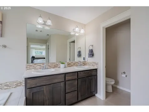 16103 NE 102nd Way Vancouver WA 98682