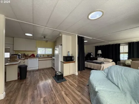 17813 Aqua Vista Lane Brookings OR 97415