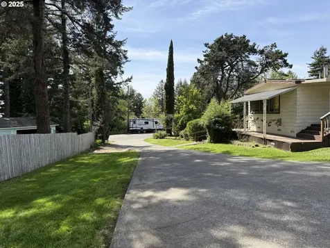 17813 Aqua Vista Lane Brookings OR 97415