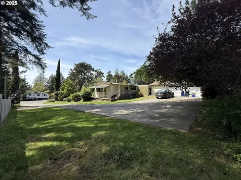 17813 Aqua Vista Lane Brookings OR 97415