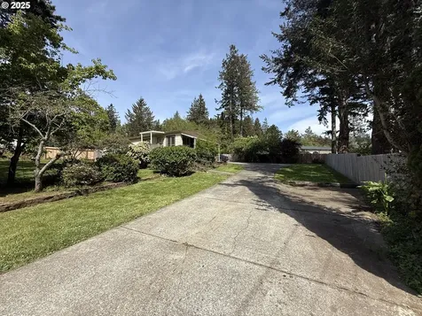 17813 Aqua Vista Lane Brookings OR 97415
