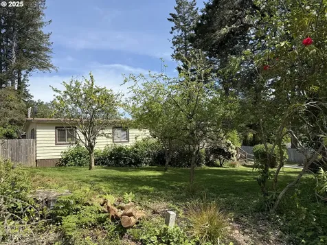 17813 Aqua Vista Lane Brookings OR 97415