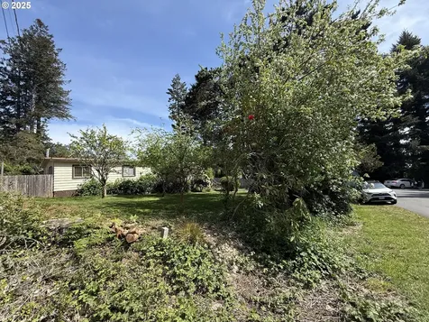 17813 Aqua Vista Lane Brookings OR 97415