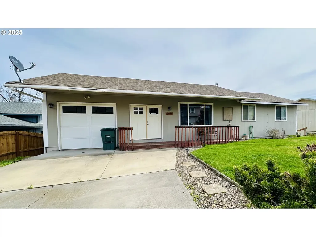 1814 SW 45th Street Pendleton OR 97801