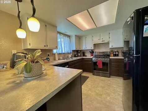 1814 SW 45th Street Pendleton OR 97801
