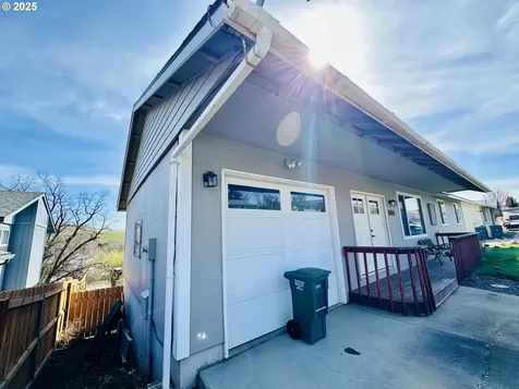 1814 SW 45th Street Pendleton OR 97801