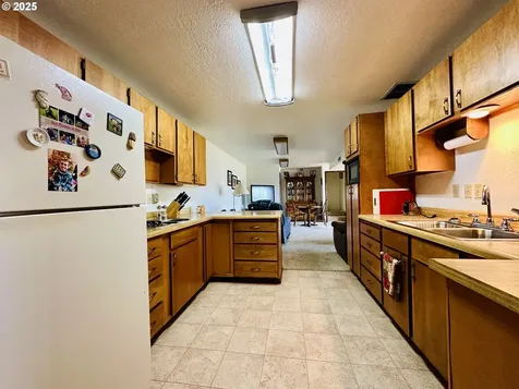 1814 SW 45th Street Pendleton OR 97801