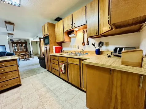 1814 SW 45th Street Pendleton OR 97801