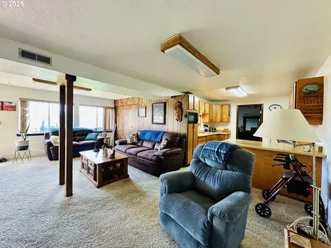 1814 SW 45th Street Pendleton OR 97801