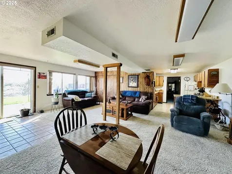 1814 SW 45th Street Pendleton OR 97801