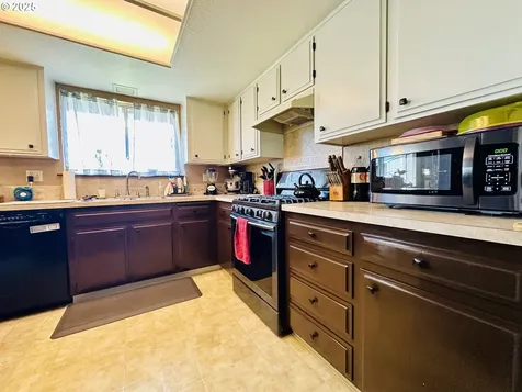 1814 SW 45th Street Pendleton OR 97801