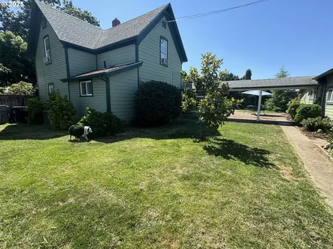 985 Maple Street Junction City OR 97448