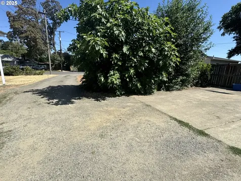 985 Maple Street Junction City OR 97448