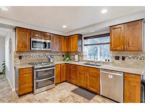 19585 Glenview Court Oregon City OR 97045