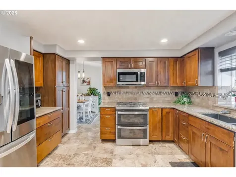 19585 Glenview Court Oregon City OR 97045