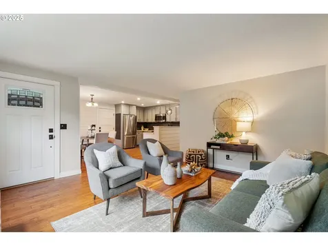 8807 SW 8th Avenue Portland OR 97219