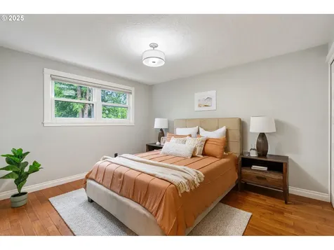 8807 SW 8th Avenue Portland OR 97219