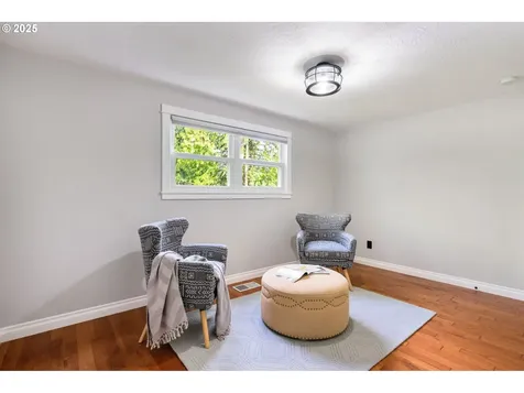 8807 SW 8th Avenue Portland OR 97219