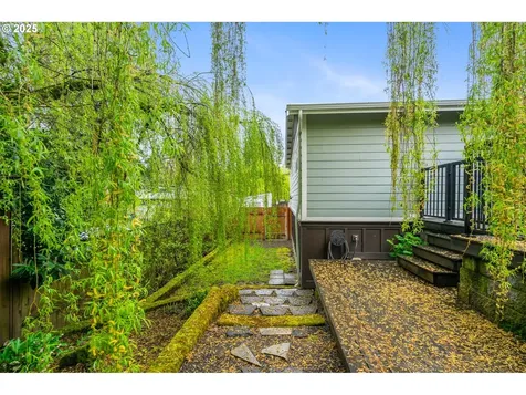 8807 SW 8th Avenue Portland OR 97219