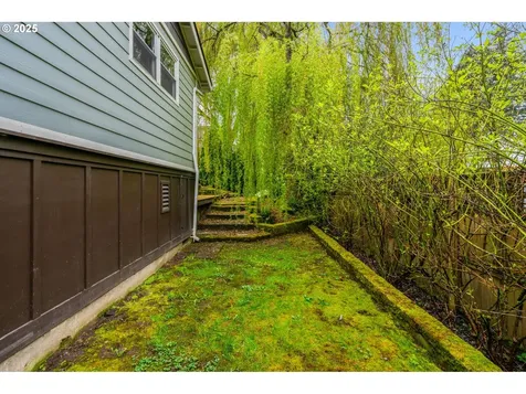 8807 SW 8th Avenue Portland OR 97219