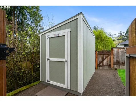 8807 SW 8th Avenue Portland OR 97219