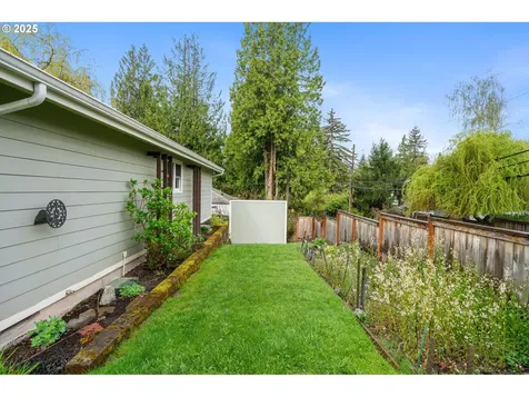 8807 SW 8th Avenue Portland OR 97219