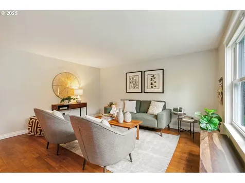 8807 SW 8th Avenue Portland OR 97219