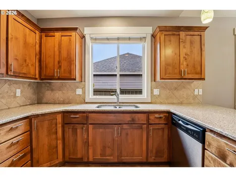 1020 N Juniper Street Canby OR 97013