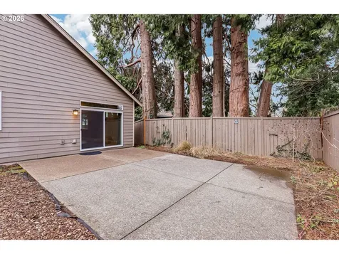 1020 N Juniper Street Canby OR 97013