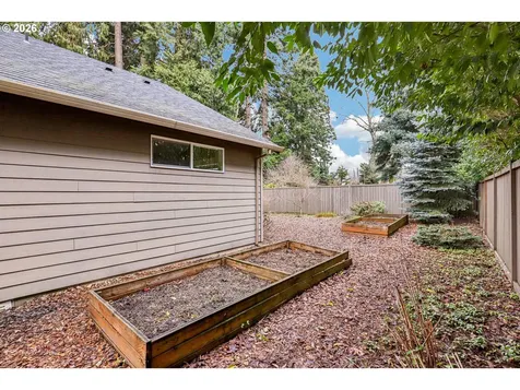 1020 N Juniper Street Canby OR 97013