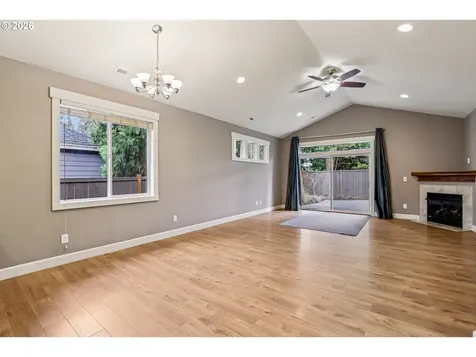 1020 N Juniper Street Canby OR 97013