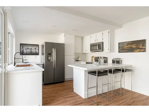 1368 Boca Ratan Drive Lake Oswego OR 97034