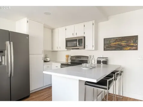 1368 Boca Ratan Drive Lake Oswego OR 97034